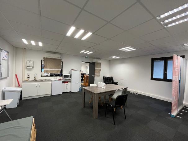 Local d'activité Décines-Charpieu 887m² Location local d'activité Décines-Charpieu Rhône OLACT2108906 7